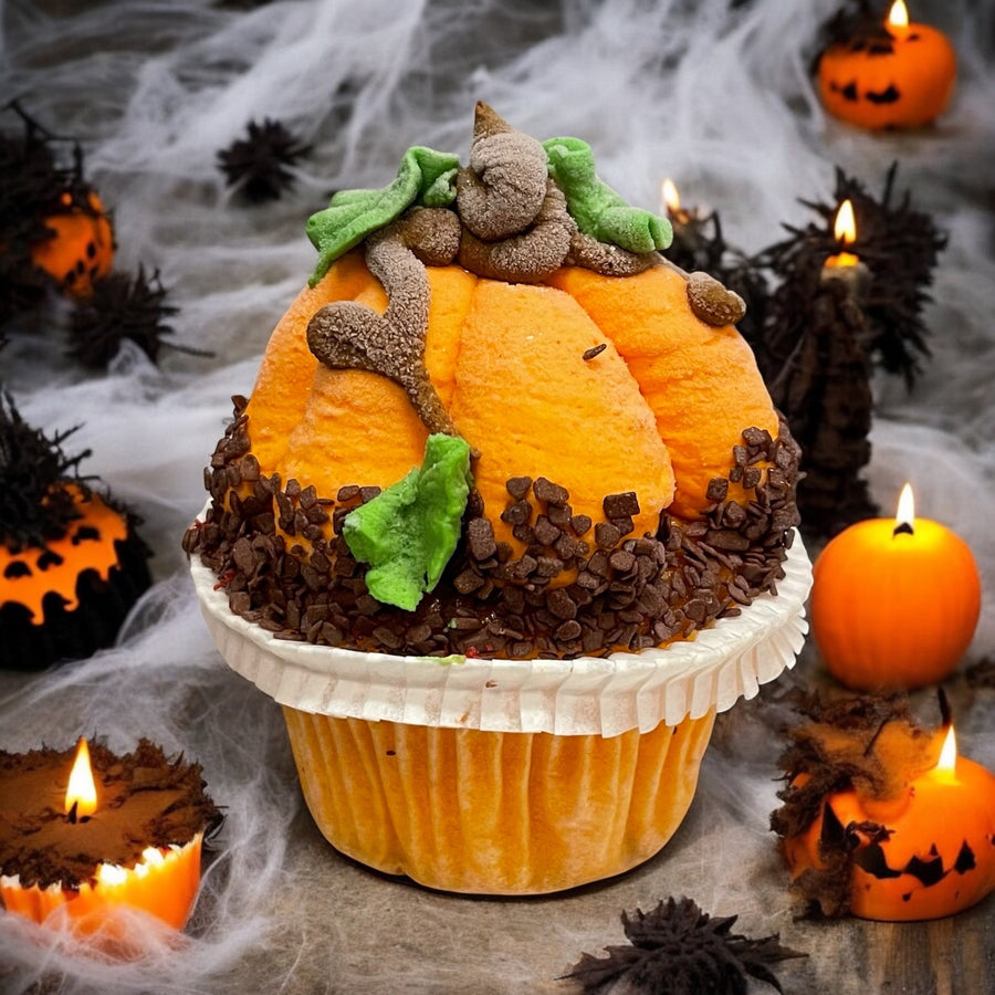 Pumpkin Halloween Cupcake (erhältlich von 15.-31.10)!
